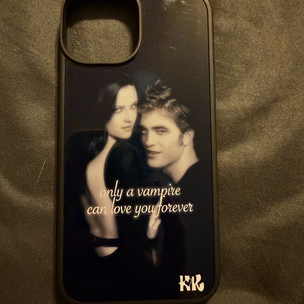Bella and Edward HottKiss iPhone 14 Case
